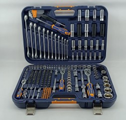 Набор инструментов 218 пред. (1/2&quot;, 1/4&quot; и 3/8&quot;, 6-гран.), в кейсе