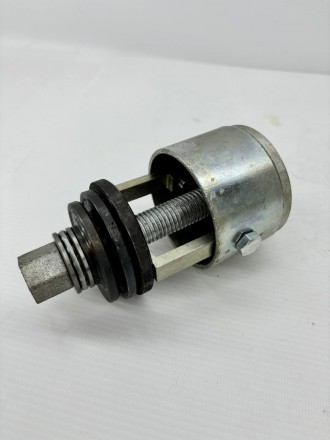 Съемник подшипников передней-задней ступицы ВАЗ универсальный