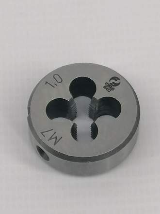 Плашка м/р М 7*1,0 6h D=25мм, Beltools