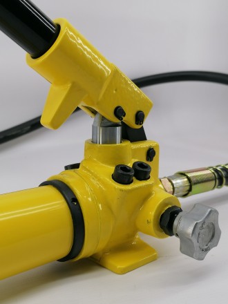 Насос гидравлический, ручной, 0,6л, Car-Tool