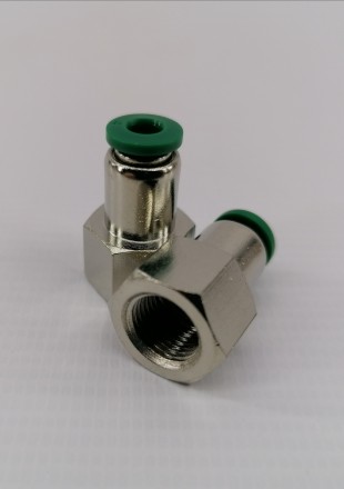 Цанговый разъем F1/8&quot;  4мм, с уплотнителем, металлический корпус