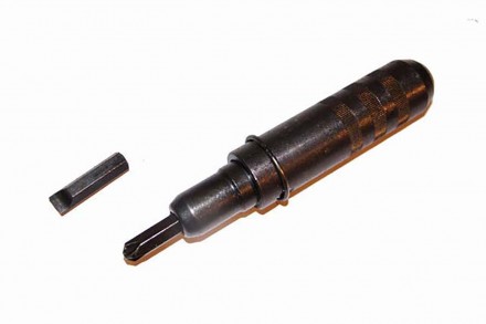 Отвертка ударно-поворотная с 2-мя насадками, черная