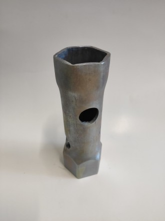 Ключ торцевой 22*24мм трубка